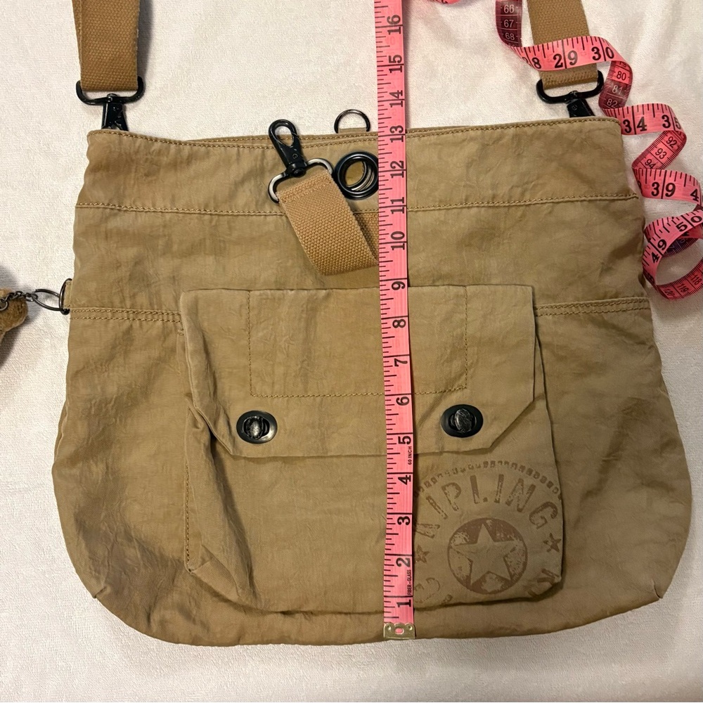 Y2K Kipling Tan Messenger Bag with Keychain - Picture 3 of 13